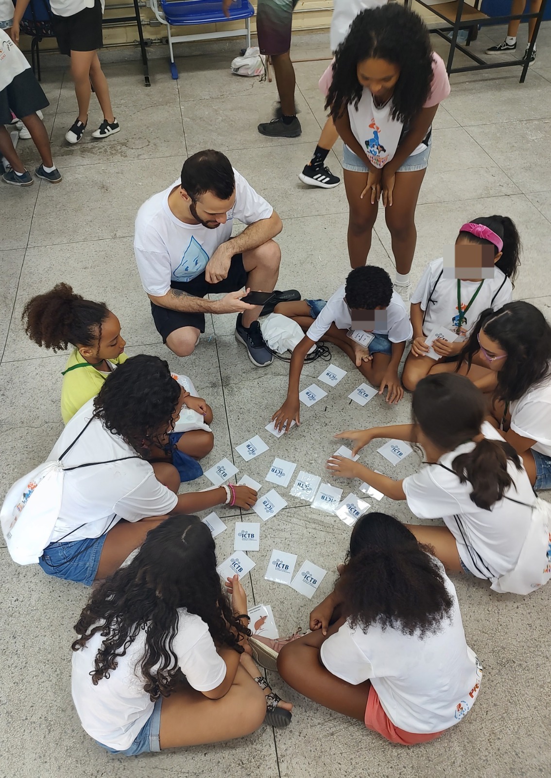 Colônia de Férias &quot;Futuros Cientistas&quot; na FFP-UERJ