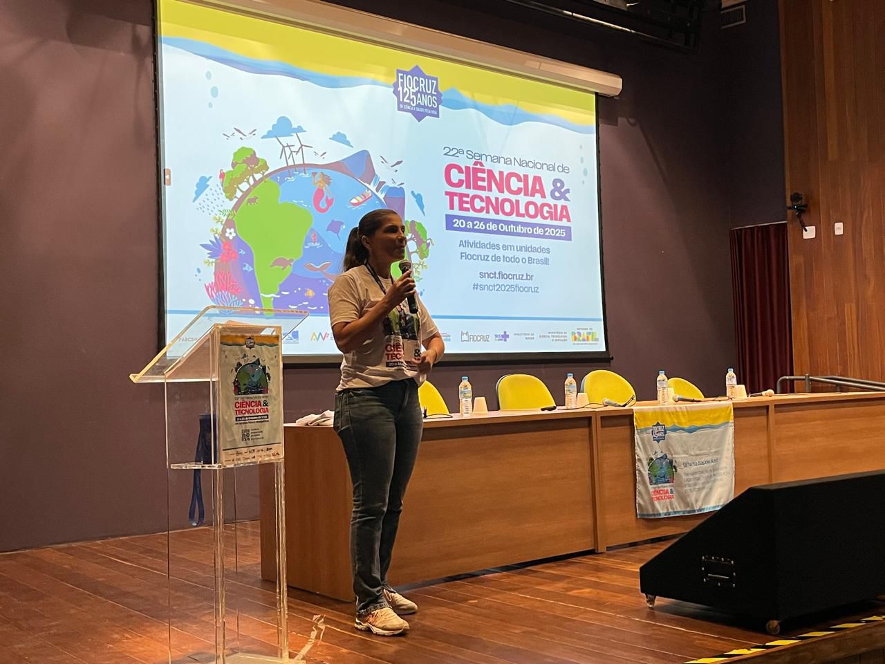 Carla Campos, diretora-adjunta do ICTB, media mesa no sábado, 25/10