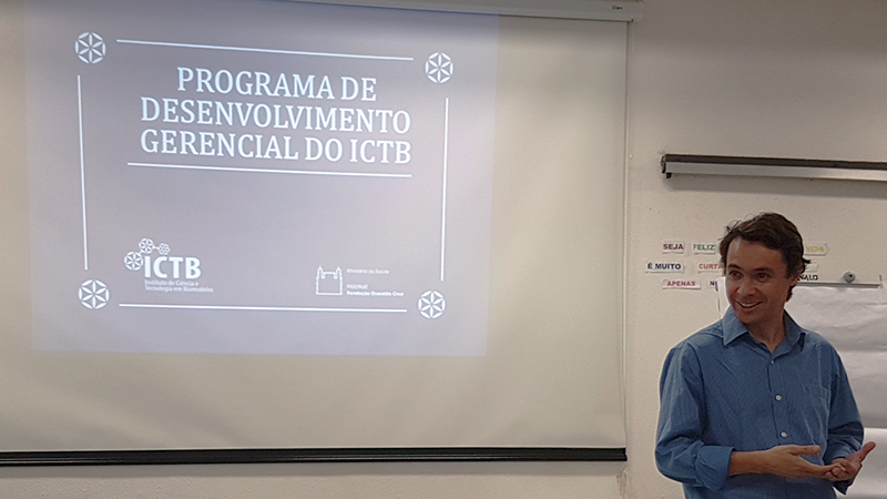 Coordenador-geral de gestão de pessoas  da Fiocruz, Juliano Lima,  participa da inauguração do PDG/ICTB (Crédito: acervo ICTB)